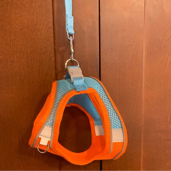 SALE!! Reflective dog vest no pull harness and leash - Picture 8 of 14